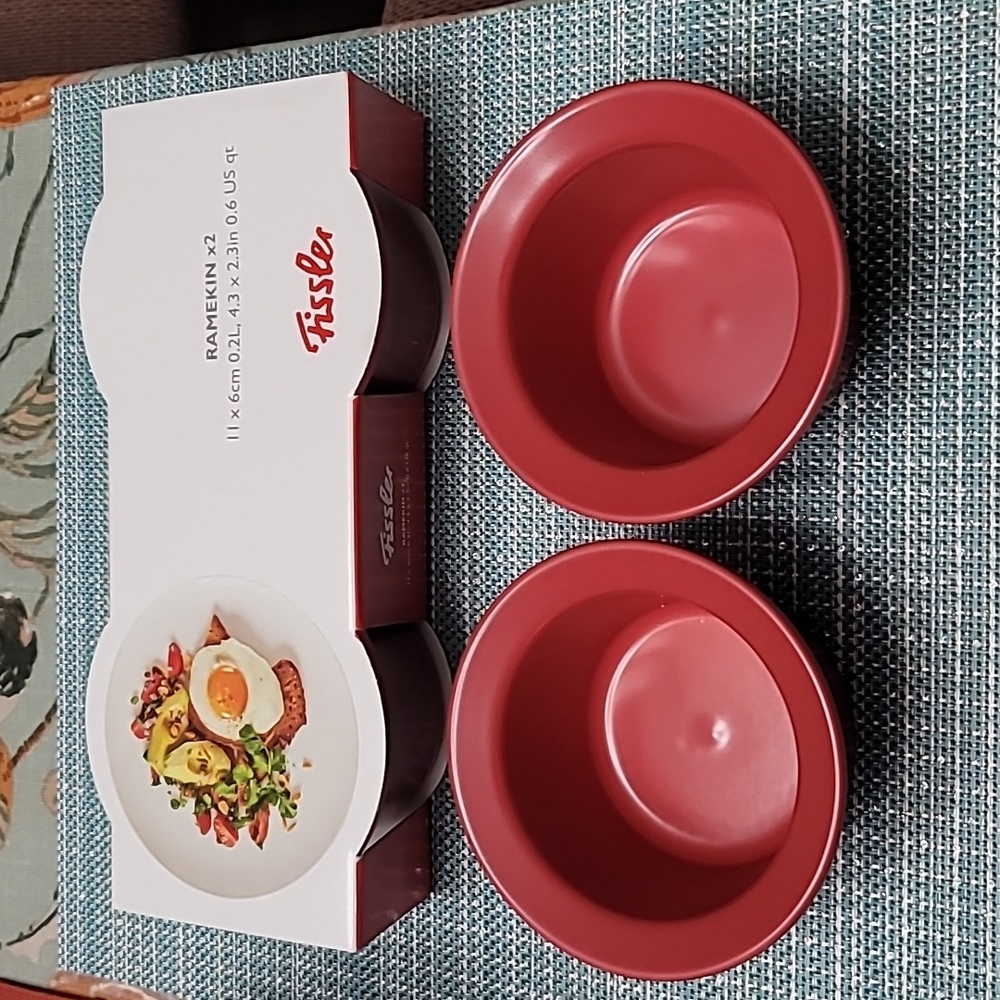 COPY - Fissler ramekin 2 sets of 2. (4) NWT